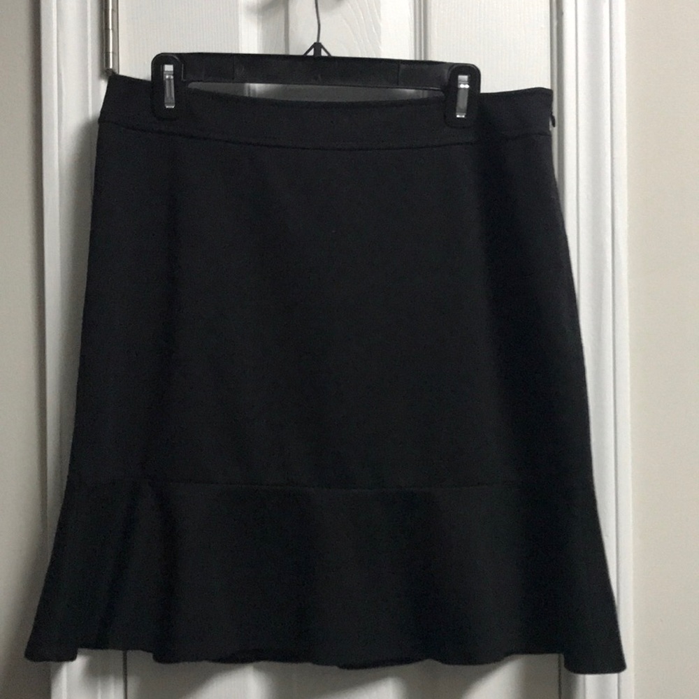 LOFT black flounce hem skirt size 10